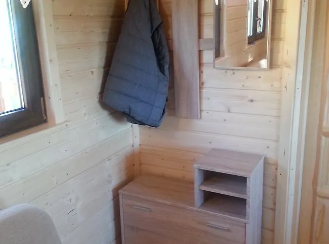 Ow Bursztynek Rusinowo (Slawno)